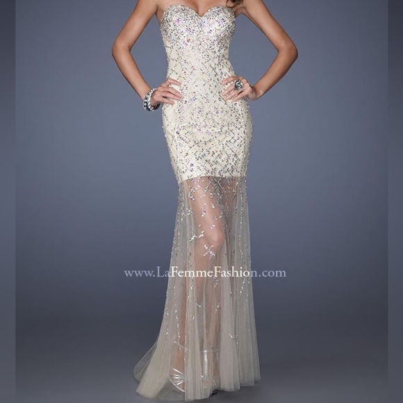 NWT GIGI DESIGNS BY LA FEMME PROM/WEDDING/EVENING DRESS - SIZE 6 - Picture 3 of 15